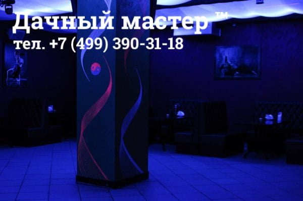 Оформленный столб в танцевальном зале
