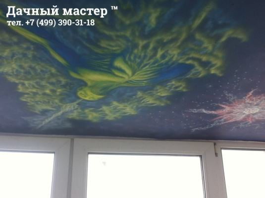 Рисунок на потолке балкона
