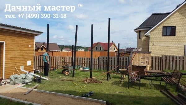 Бурение скважин и установка столбов каркаса