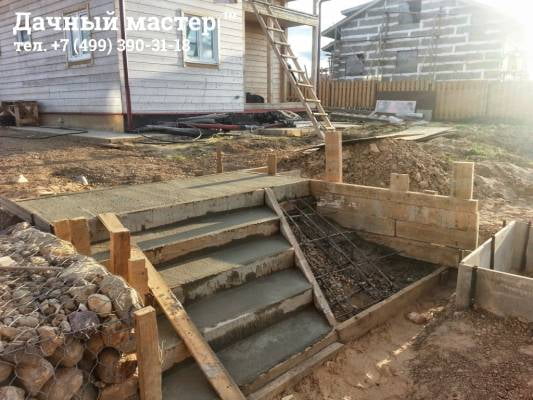 Изготовление бетонной лестницы