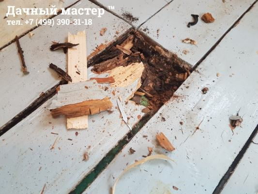 Разрушение доски пола после затопления