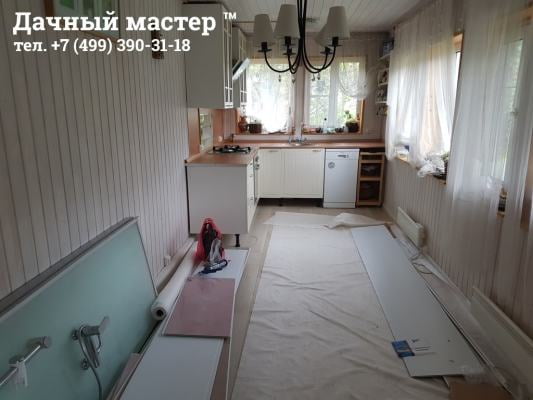 Кухня дачного дома в завершающей стадии ремонта