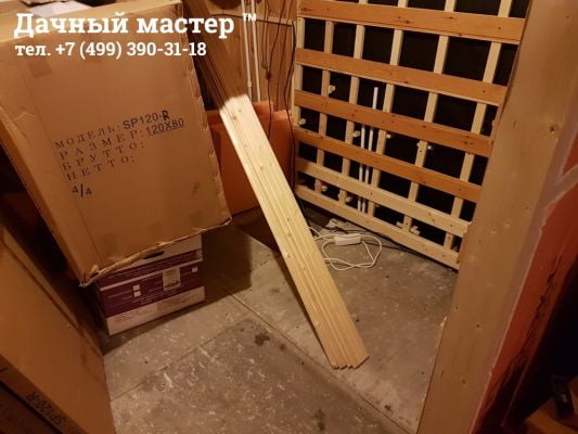 Укладка на пол листов АЦЕИД для последующей укладки плитки