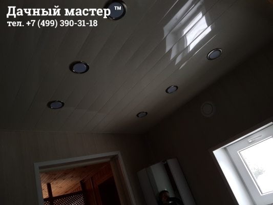 Потолок санузла после ремонта
