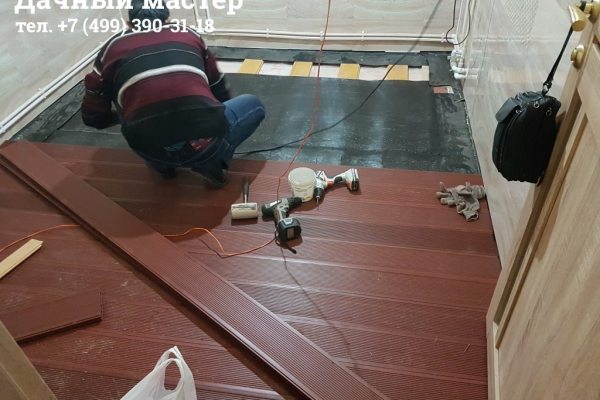 Укладка напольного покрытия