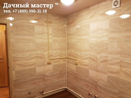 Общий вид ванной комнаты к выходу