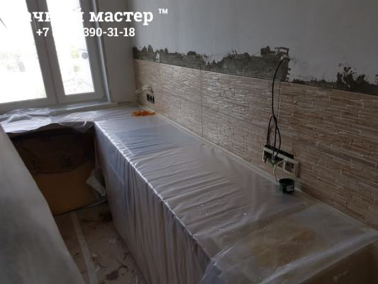 Монтаж фартука из плитки на кухне